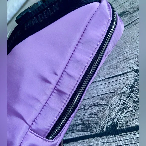 NWT! Steve Madden crossbody sling bag. - Picture 3 of 10